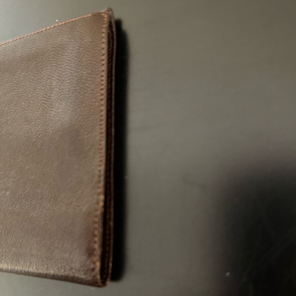 Eddie Bauer, Vintage, Soft Brown Leather Passport Holder - Picture 5 of 8